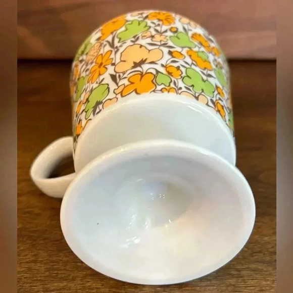 Vintage Mid-Century Chintz Floral Pedestal Footed Coffee Mug Excellent Condition - Picture 6 of 8